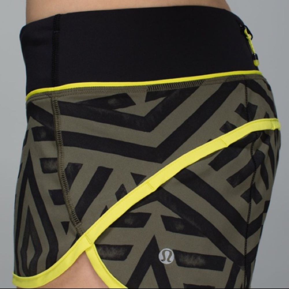 Lululemon Run Speed Short Chevron Shuffle Fatigue Green Black Split Pea Black
